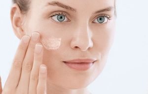 Apply moisturizing fluid after facial toner