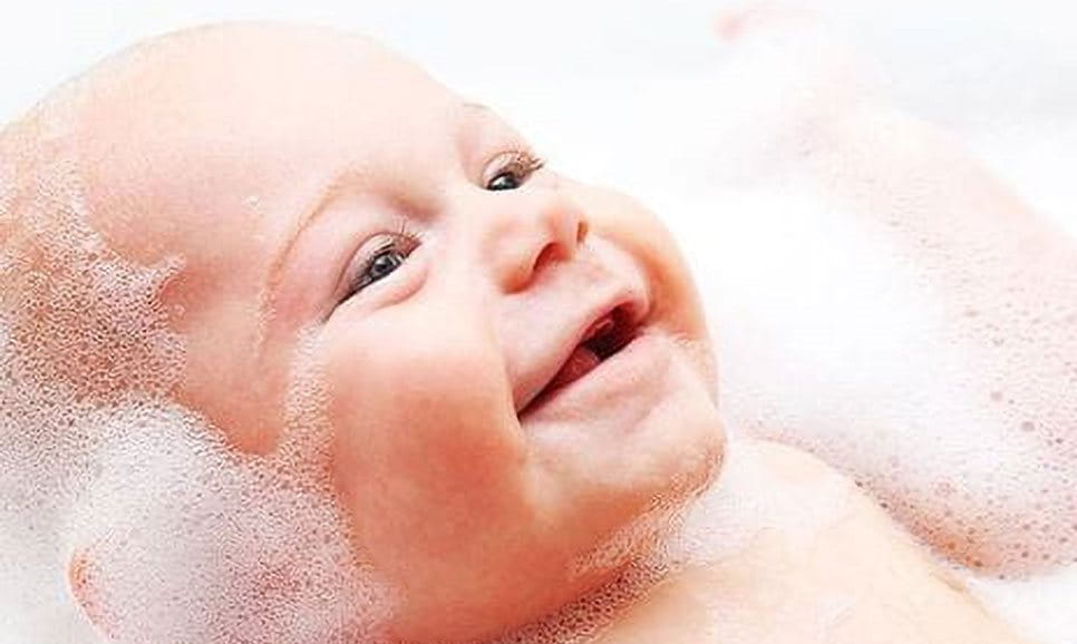 Nettoyage de la peau à tendance à l'eczéma atopique