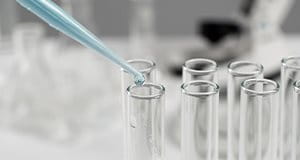 Pipette mit Röhrchen