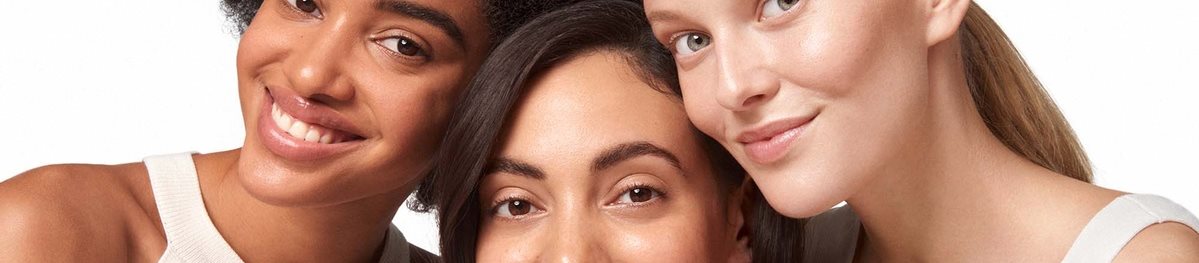Achieving skin radiance naturally at home is possible as part of your skincare routine.