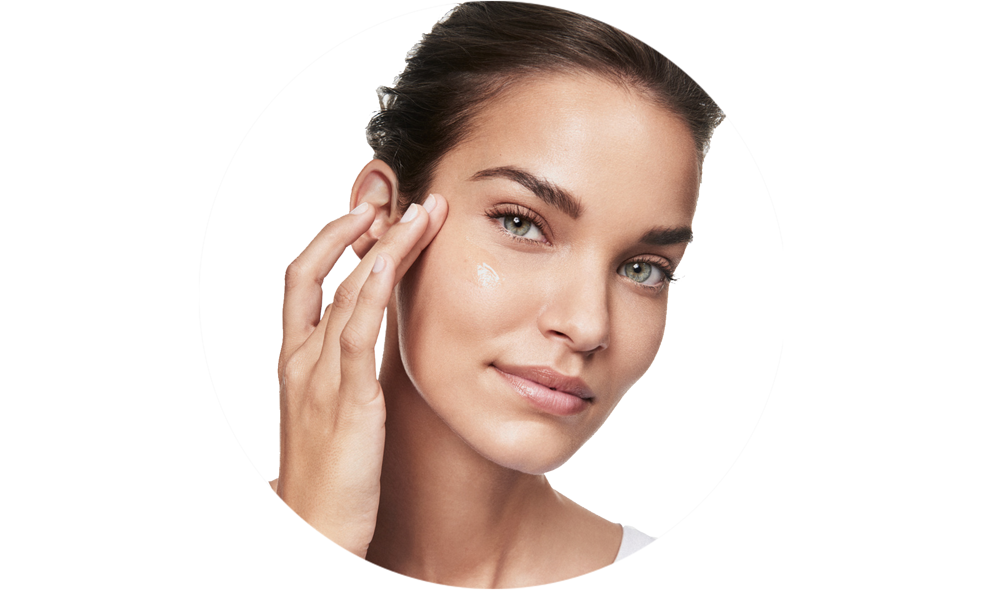 Нанасяне на серум за петна след акне