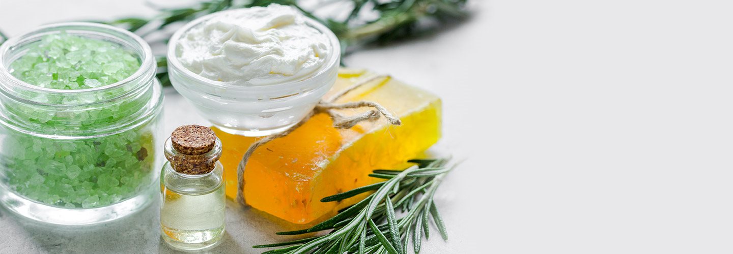 Glicerolo, un composto organico con benefici per la pelle