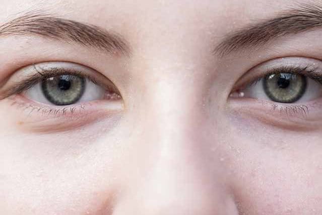 pelle del contorno occhi disidratata