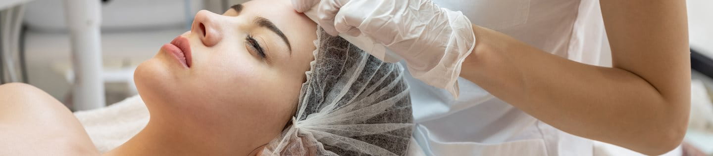 manualne oczyszczanie twarzy