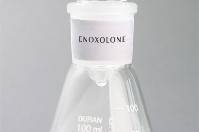 Enoxolon hemmt den Hyaluronsäure-Abbau.