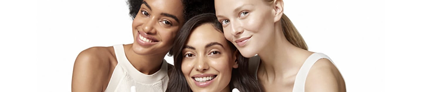 Es posible conseguir una piel radiante de forma natural en casa como parte de tu rutina de cuidado facial.