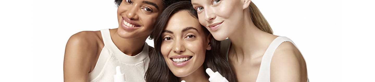 Pridobitev naravno sijoče kože z domačimi ukrepi je mogoča kot del vaše redne nege kože.