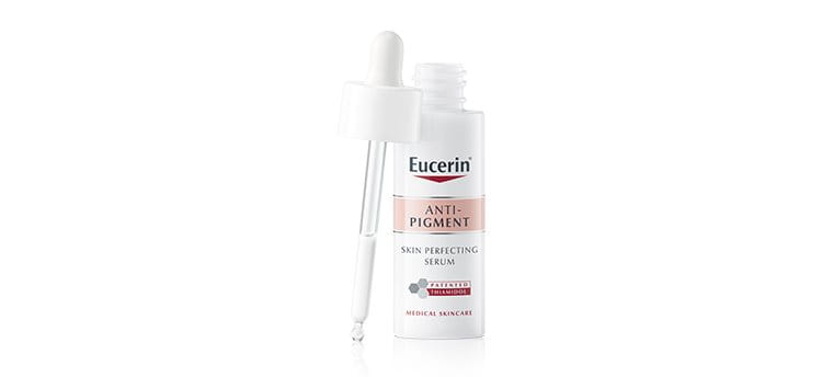 Het Eucerin Anti-Pigment Stralende Huid Serum helpt de huid meer te laten stralen en is gemakkelijk thuis aan te brengen met het pipet.