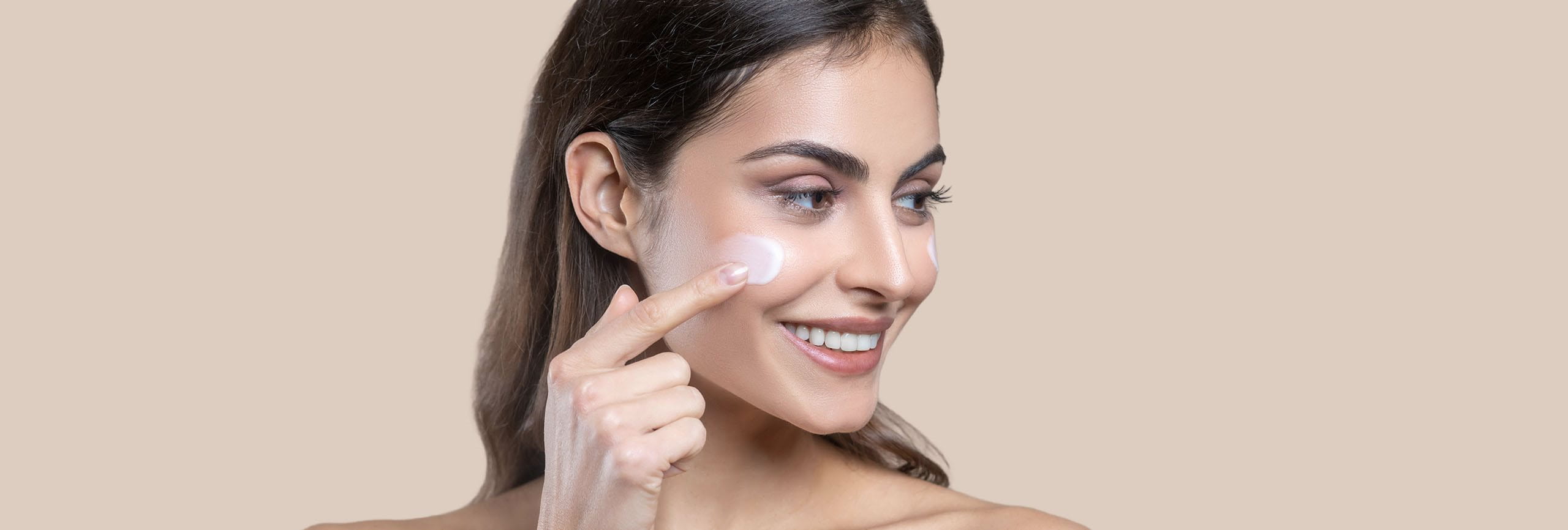 Beneficios de usar crema o sérum facial
