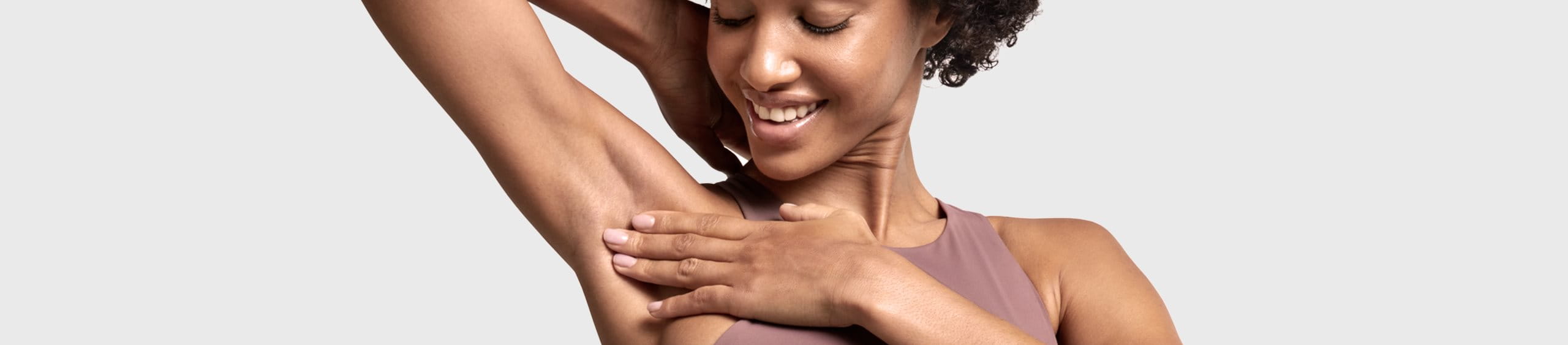 manchas en las axilas