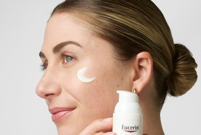 Achieving skin radiance naturally at home is possible as part of your skincare routine.