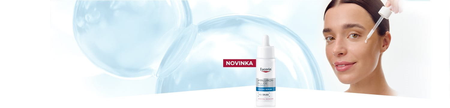 Modelka držiaca nové Eucerin Vypĺňajúce sérum