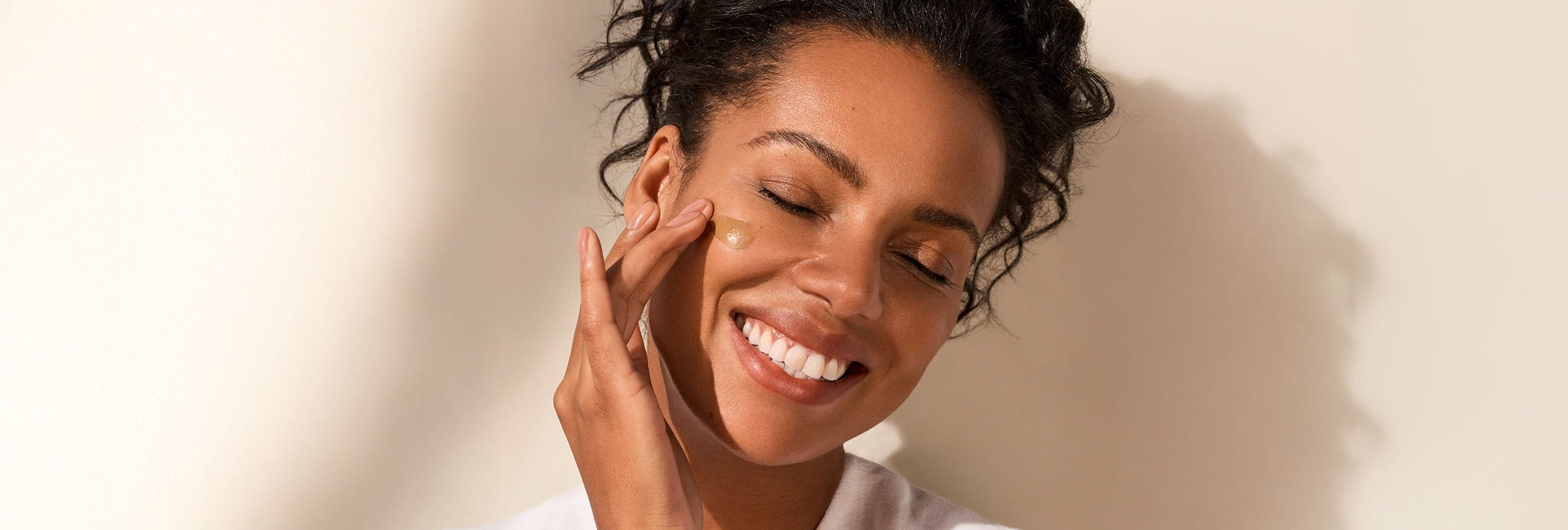 Protector solar facial con color