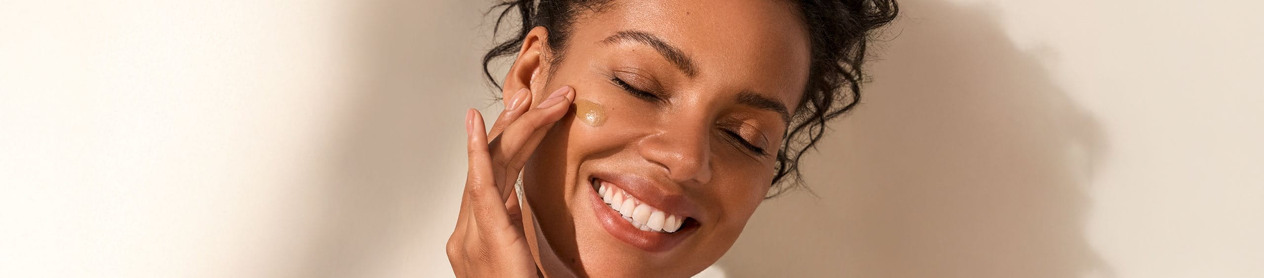 Protector solar facial con color