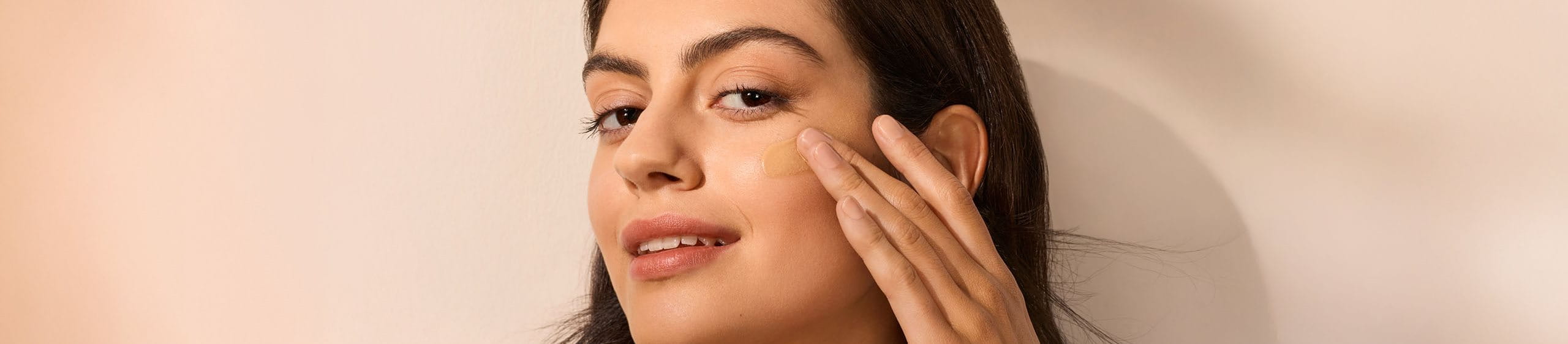 Protector solar facial con color