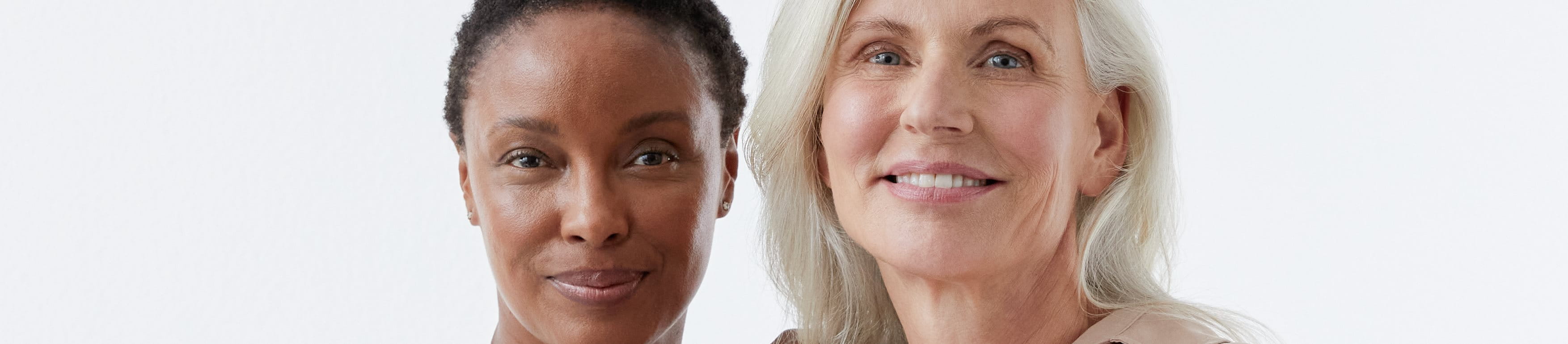 Een goede anti-aging crème helpt bij het hydrateren van de huid, stimuleert de aanmaak van collageen en vermindert fijne lijntjes en rimpels.