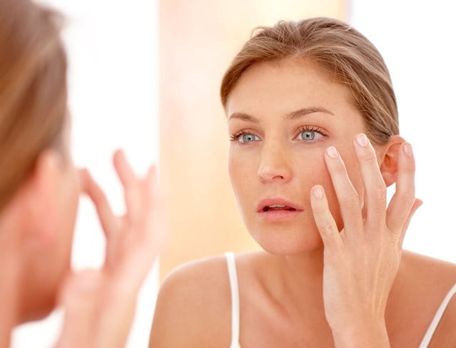 Peptidi: cosa sono e perché sono efficaci contro le rughe