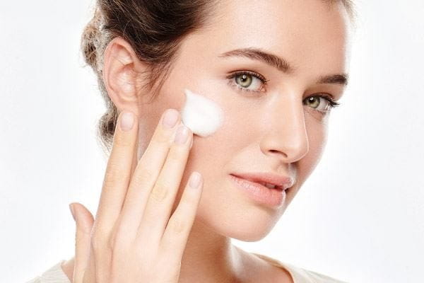 Krok pierwszy w pielęgnacji skóry: Oczyszczanie