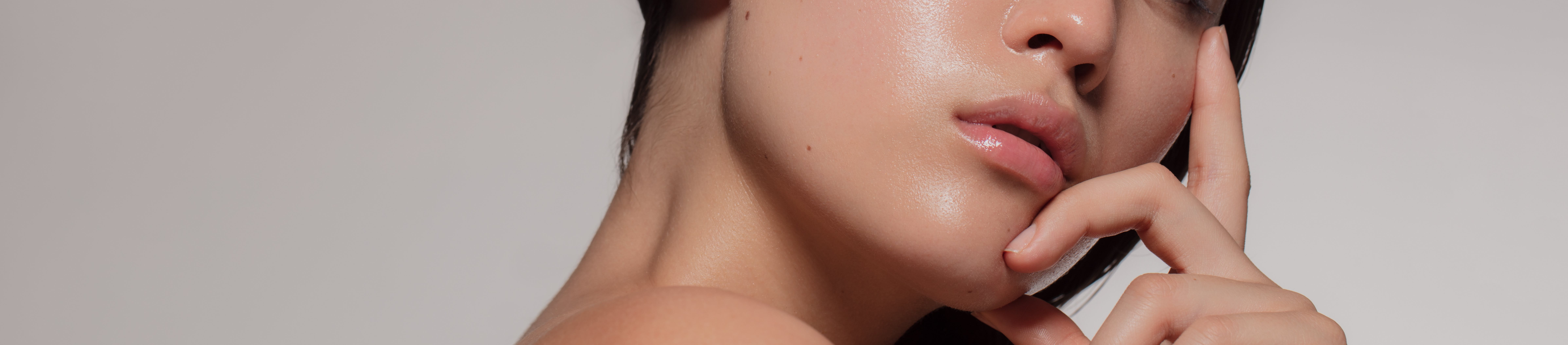 Nahaufnahme einer jungen asiatischen Frau.