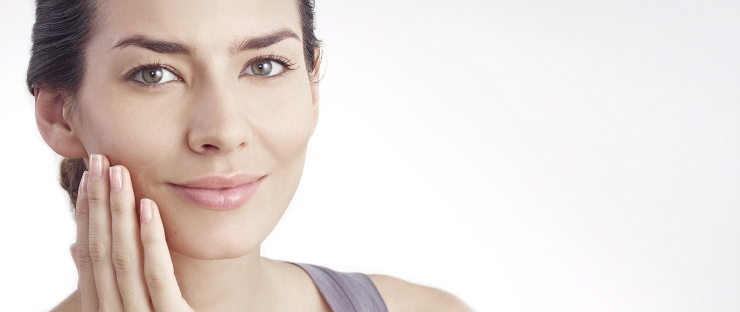 Trockene Haut Im Gesicht Anzeichen Ursachen Und Die Richtige Pflege