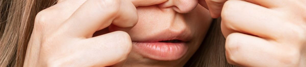 สิวขึ้นจมูก,สิวที่จมูก,สิวในจมูก