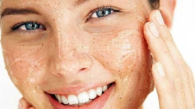 Da mụn tuổi dậy thì có nên tẩy tế bào chết?