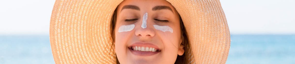 9 cách chăm sóc da mụn mùa hè