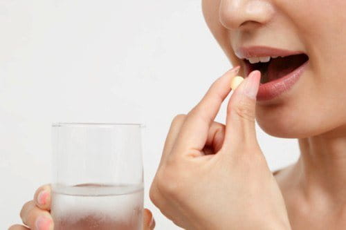 Trong một số trường hợp nhất định được bác sĩ kê toa, có thể dùng thuốc dạng uống để điều trị nám