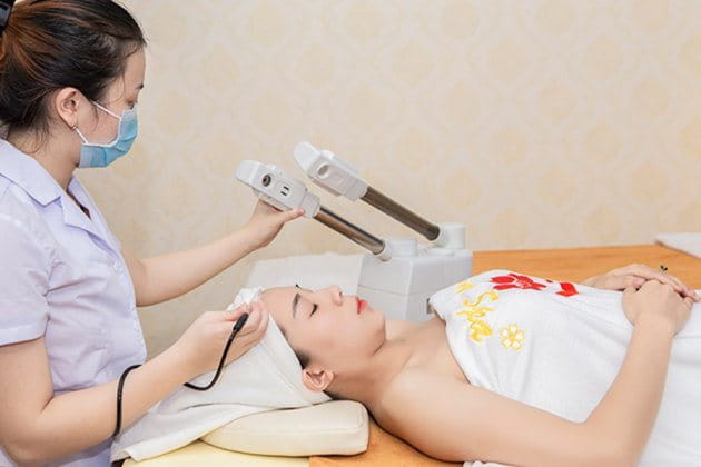 liệu pháp laser trị đồi mồi