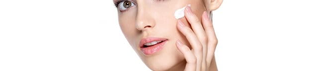 kem trị thâm mụn