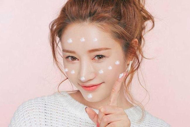 Thoa kem chống nắng để điều trị, ngăn ngừa nám