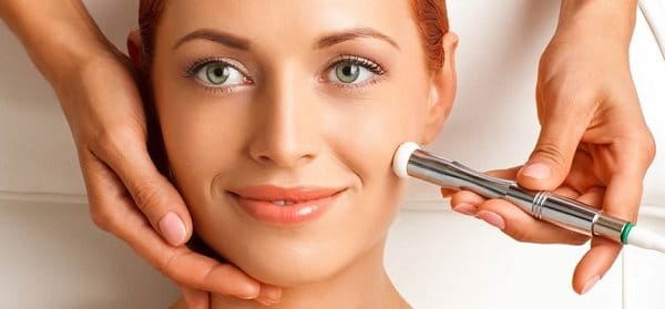 Mài da vi điểm điều trị tăng sắc tố