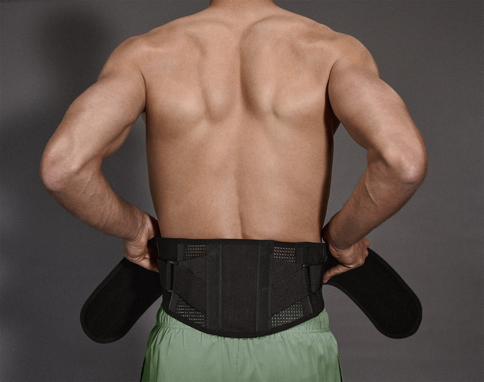 Protective Rückenbandage Schritt 1
