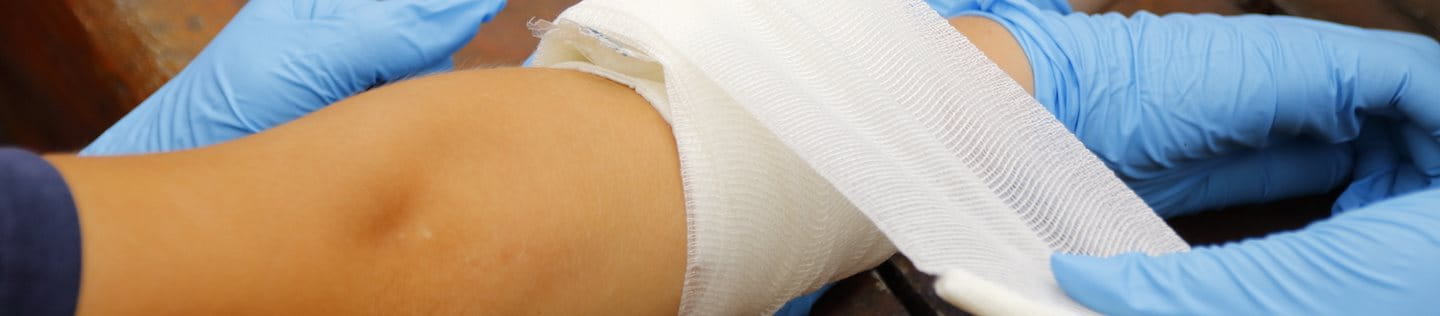 Druckverband anlegen am Arm