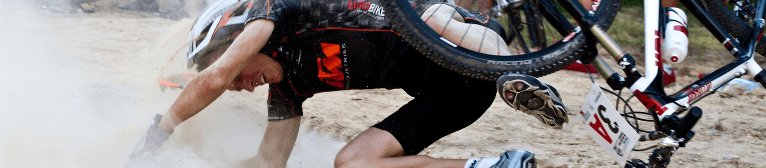 Cyclist falls
