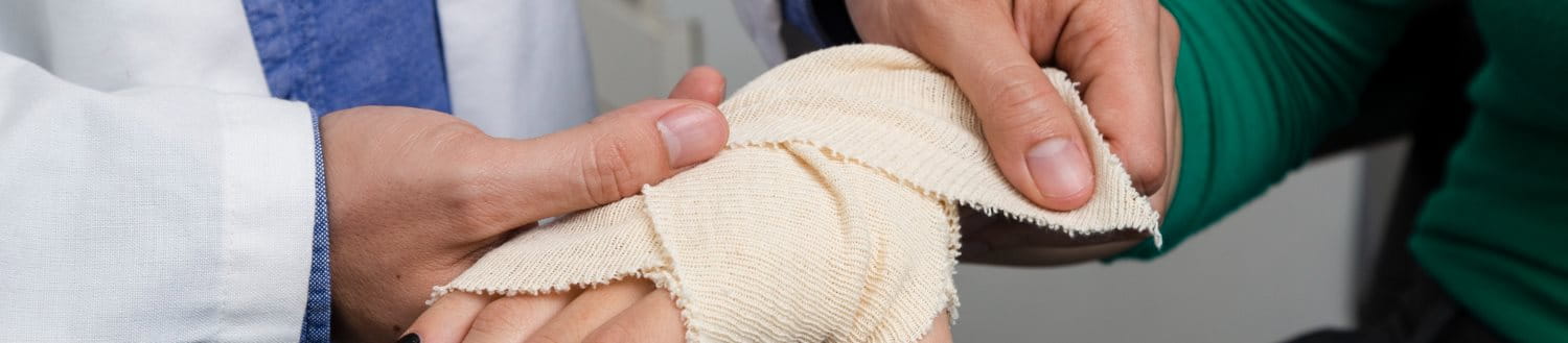How Crepe Bandages Contribute to Successful Fracture Recovery