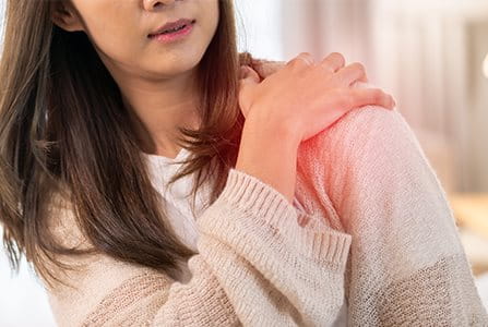 Posibles motivos del dolor de hombros y cuello