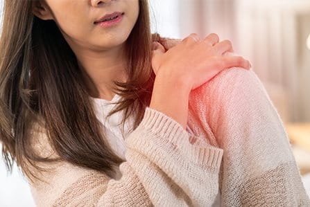 Posibles motivos del dolor de hombros y cuello
