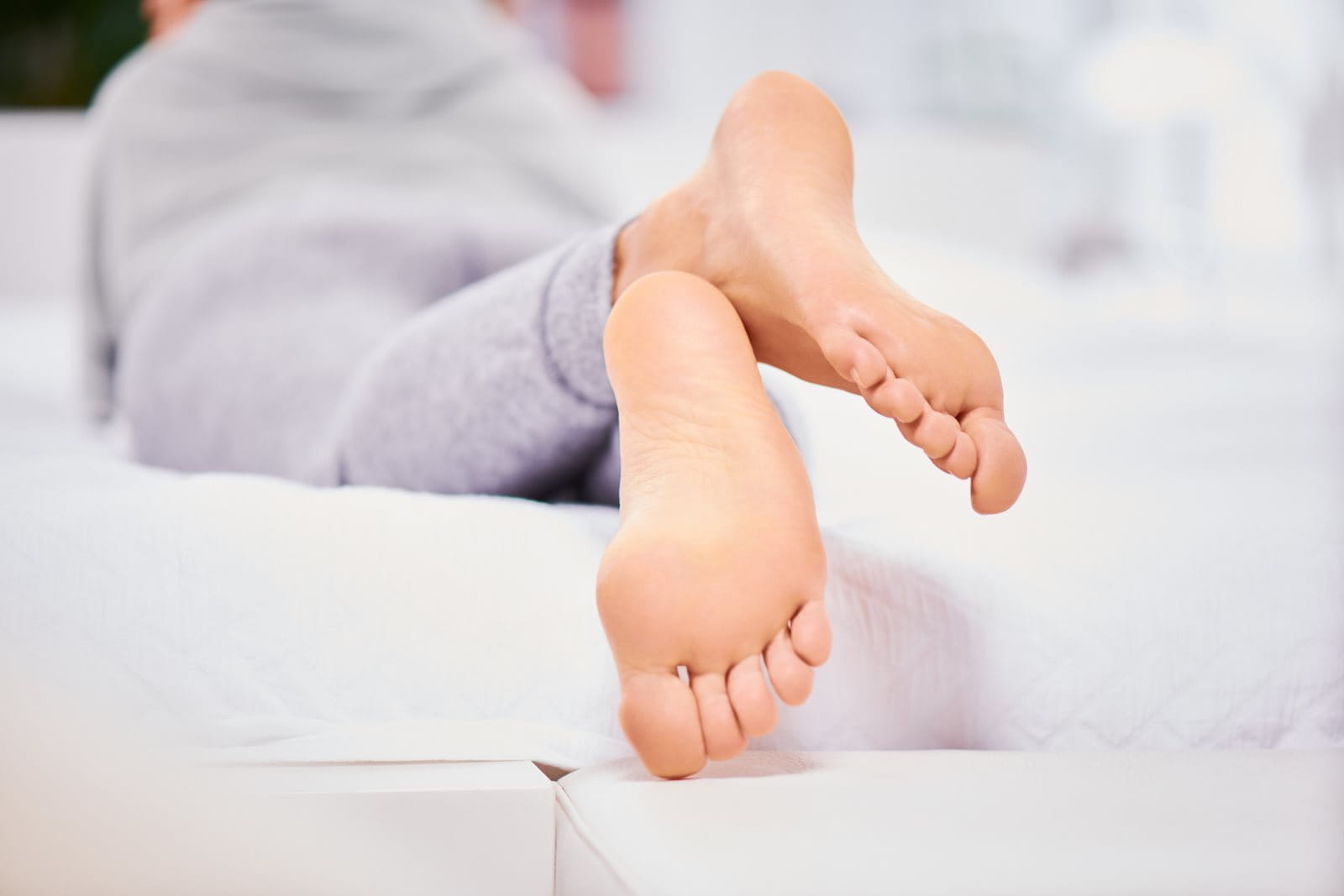 Pieds brulants causes traitement Hansaplast