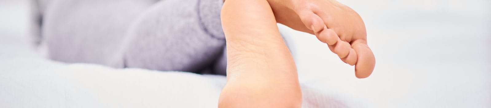 Pieds brûlants : causes & traitement