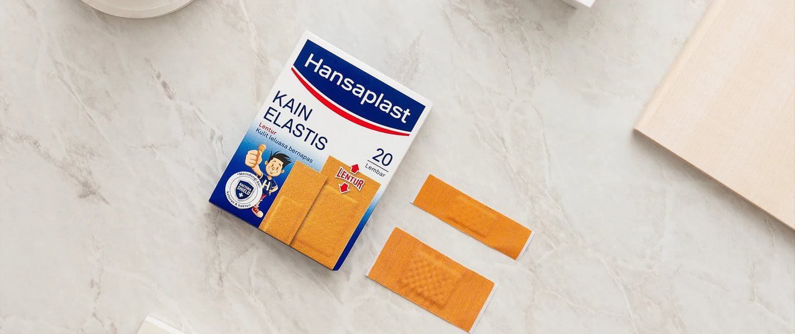 Berbagai jenis plester luka dari Hansaplast.