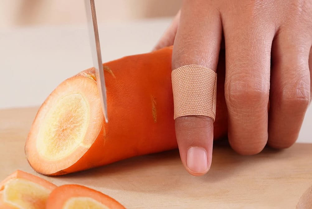 Tangan bisa terluka saat menggunakan pisau