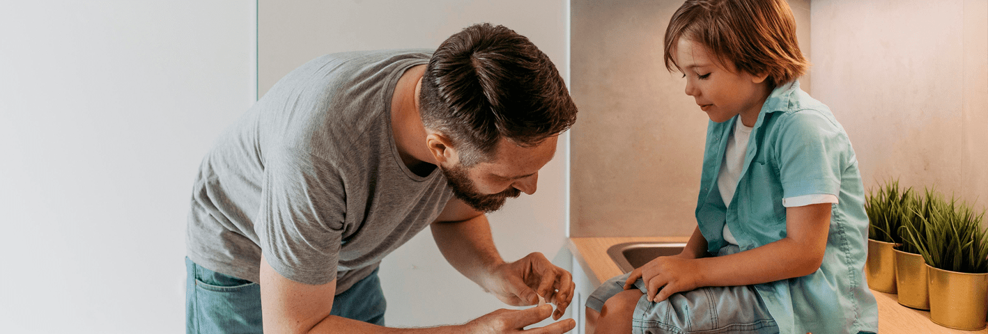 como-curar-una-herida-en-tres-sencillos-pasos-hansaplast