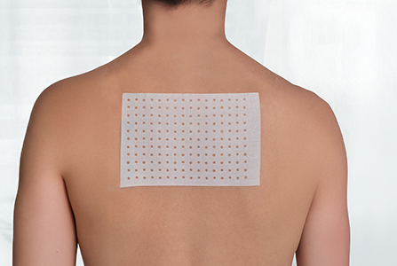 Cómo aliviar el dolor en cuello, hombros y espalda con Curitas®